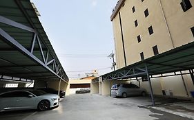 Mari Hotel